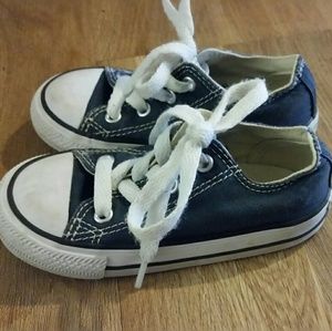 Cute baby converse size 7 Navy blue